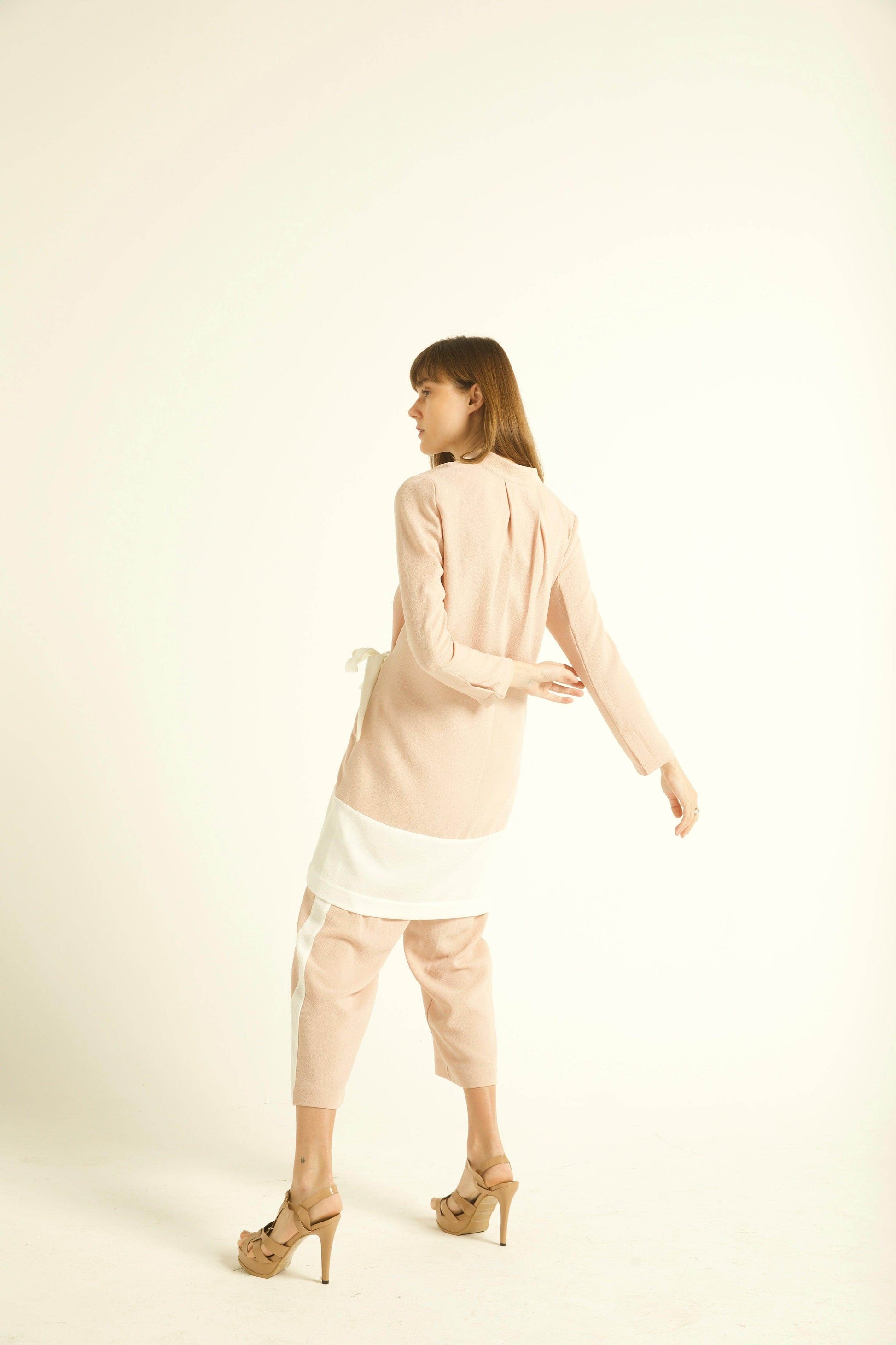 COLOR-BLOCK WRAP TOP - dash and dot