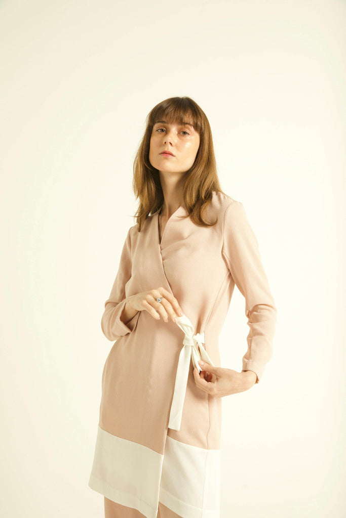 COLOR-BLOCK WRAP TOP - dash and dot dash and dot