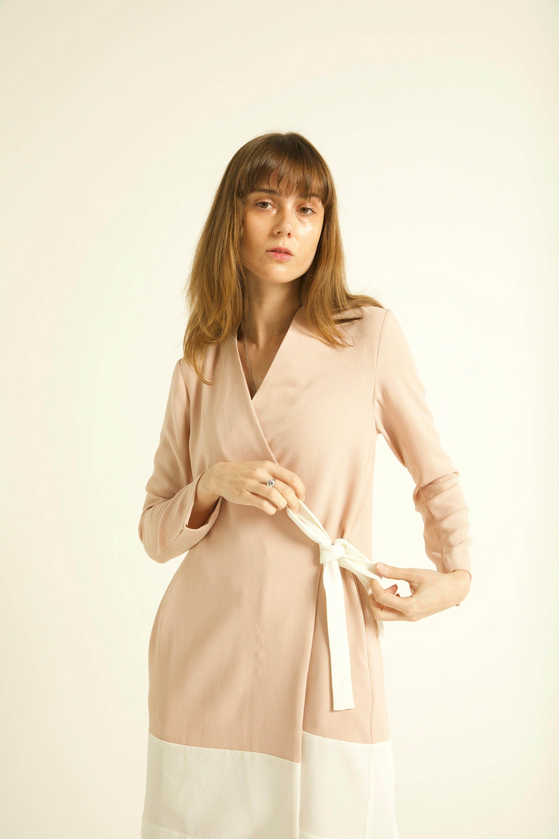 COLOR-BLOCK WRAP TOP - dash and dot
