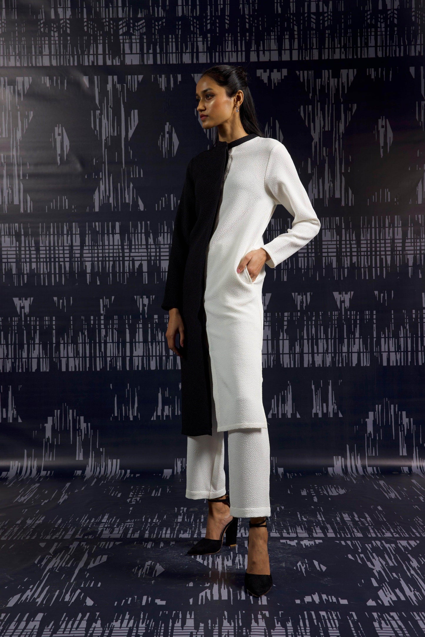 TEXTURED PANT - dash and dot