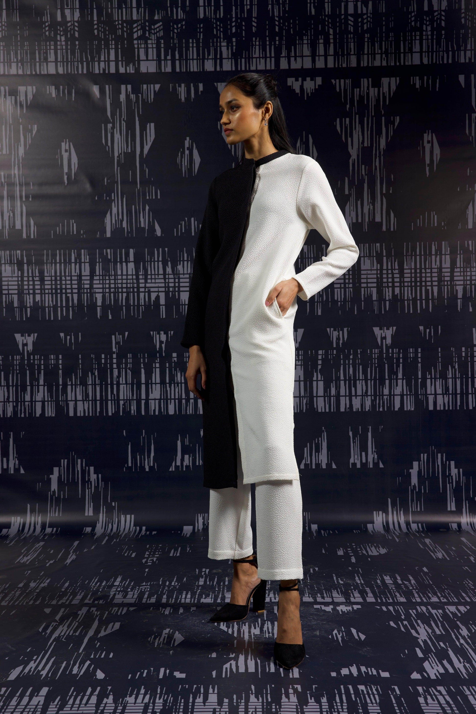 TEXTURED PANT - dash and dot