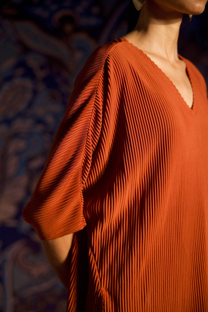 HIGH-LOW PLEAT SET - dash and dot dash and dot