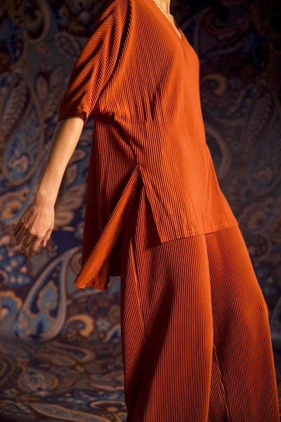 HIGH-LOW PLEAT SET - dash and dot