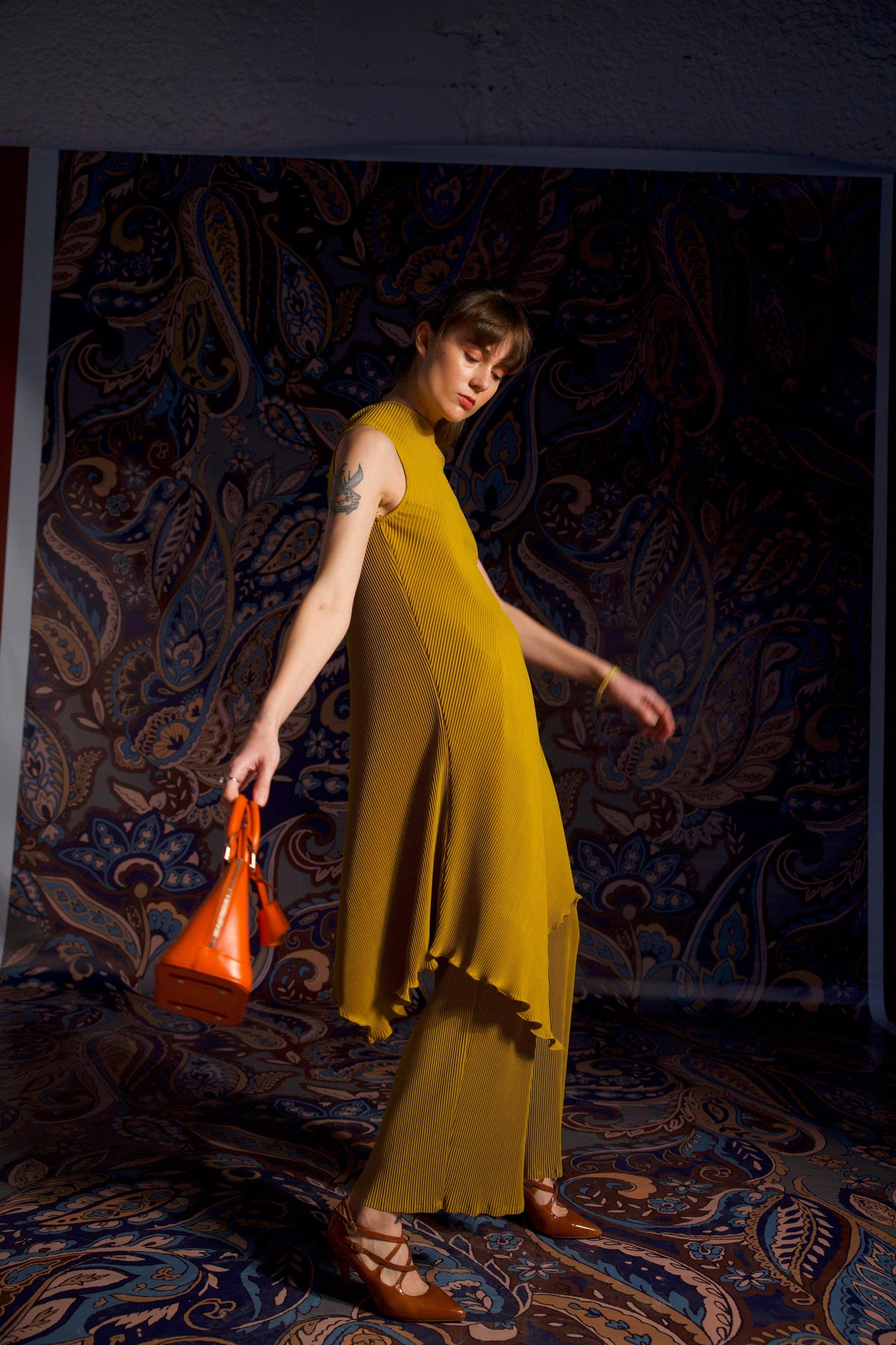 ONE-SHOULDERED PLEAT SET - dash and dot