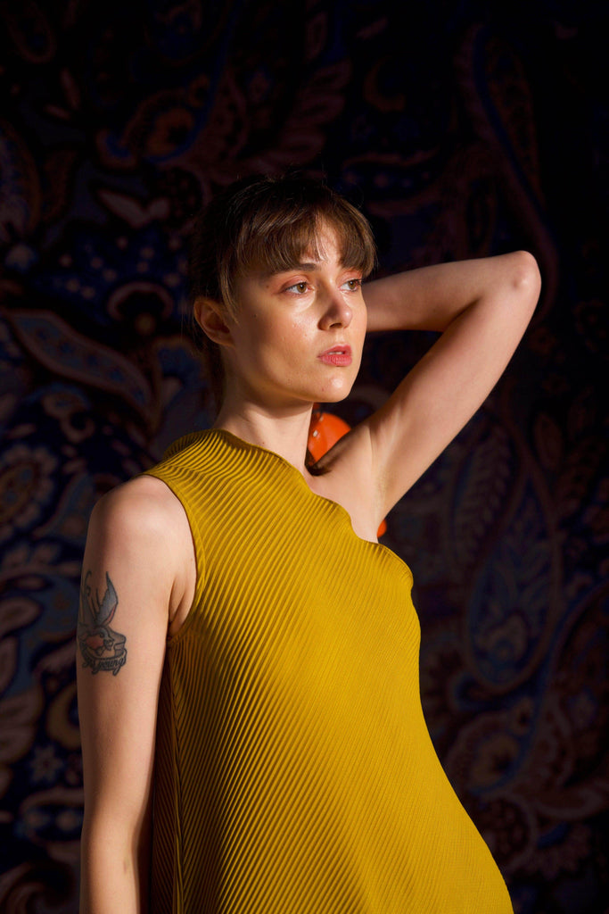 ONE-SHOULDERED PLEAT SET - dash and dot dash and dot