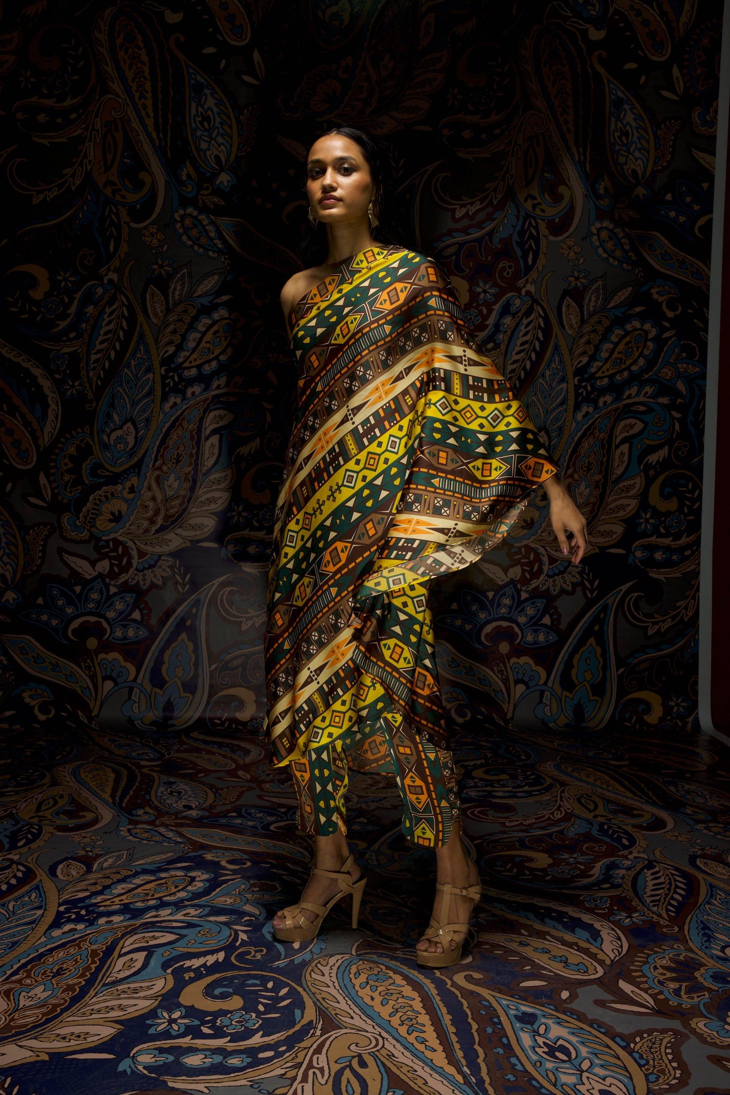 ONE SHOULDER PRINTED SET - dash and dot