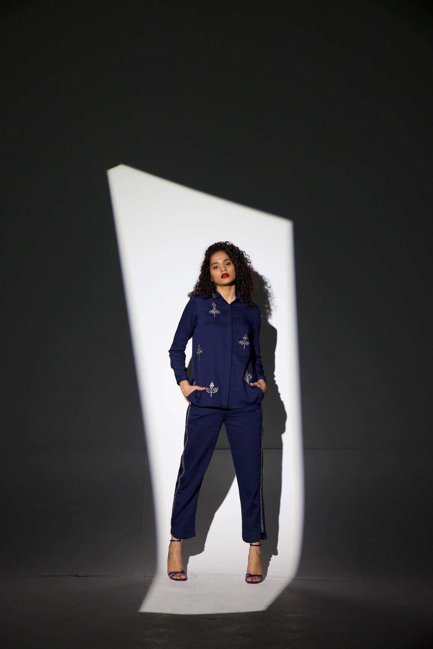 MIRROR EMBROIDERED SET - dash and dot