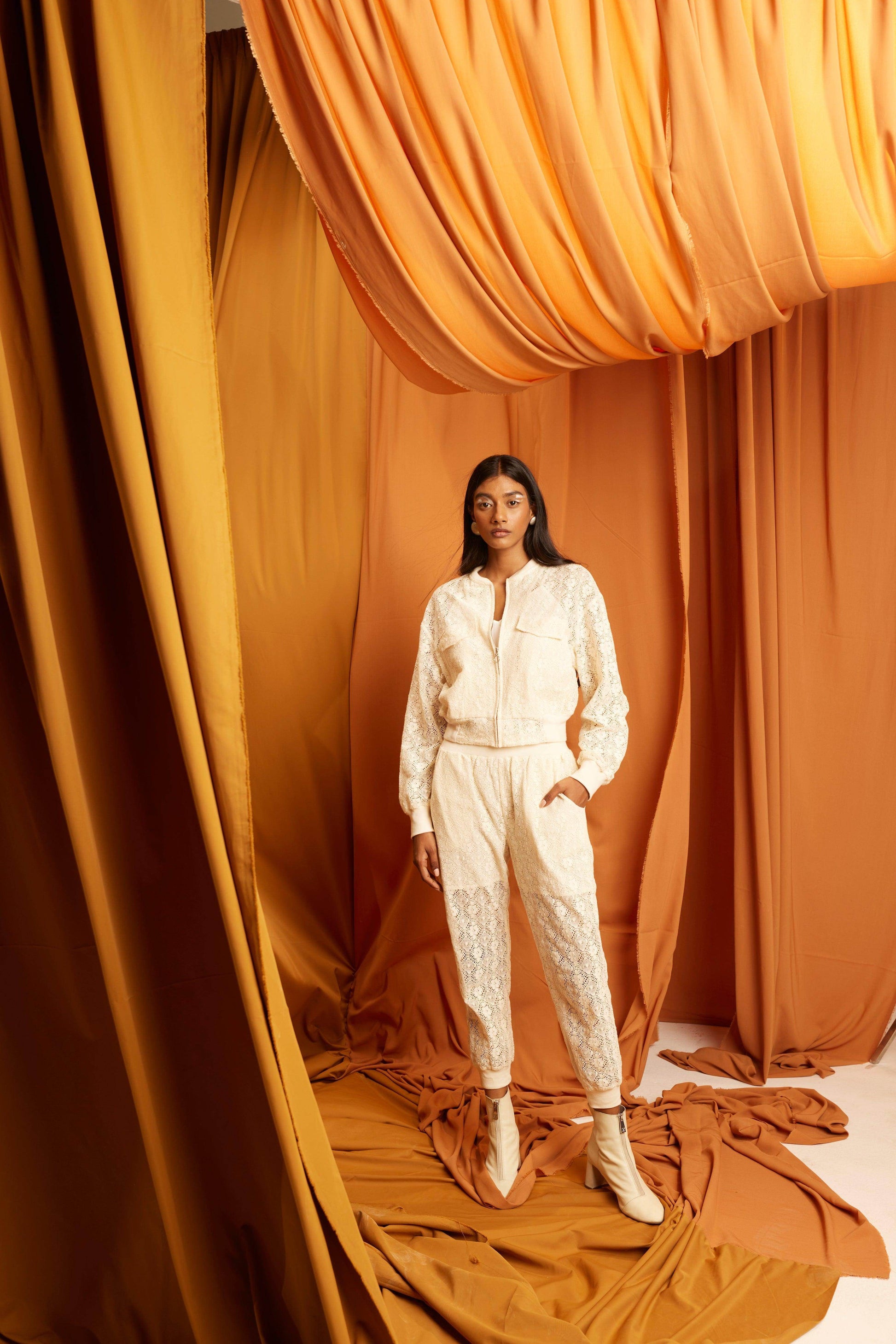 LACE TRACK SET - dash and dot