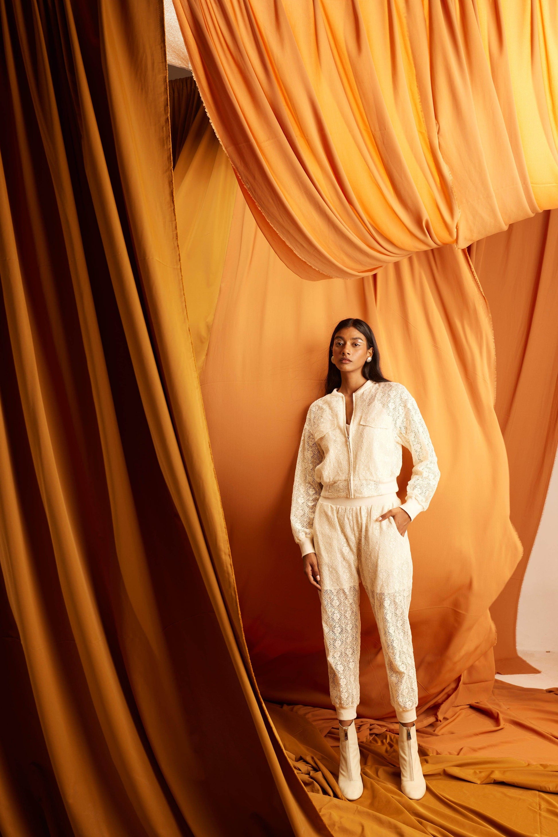 LACE TRACK SET - dash and dot