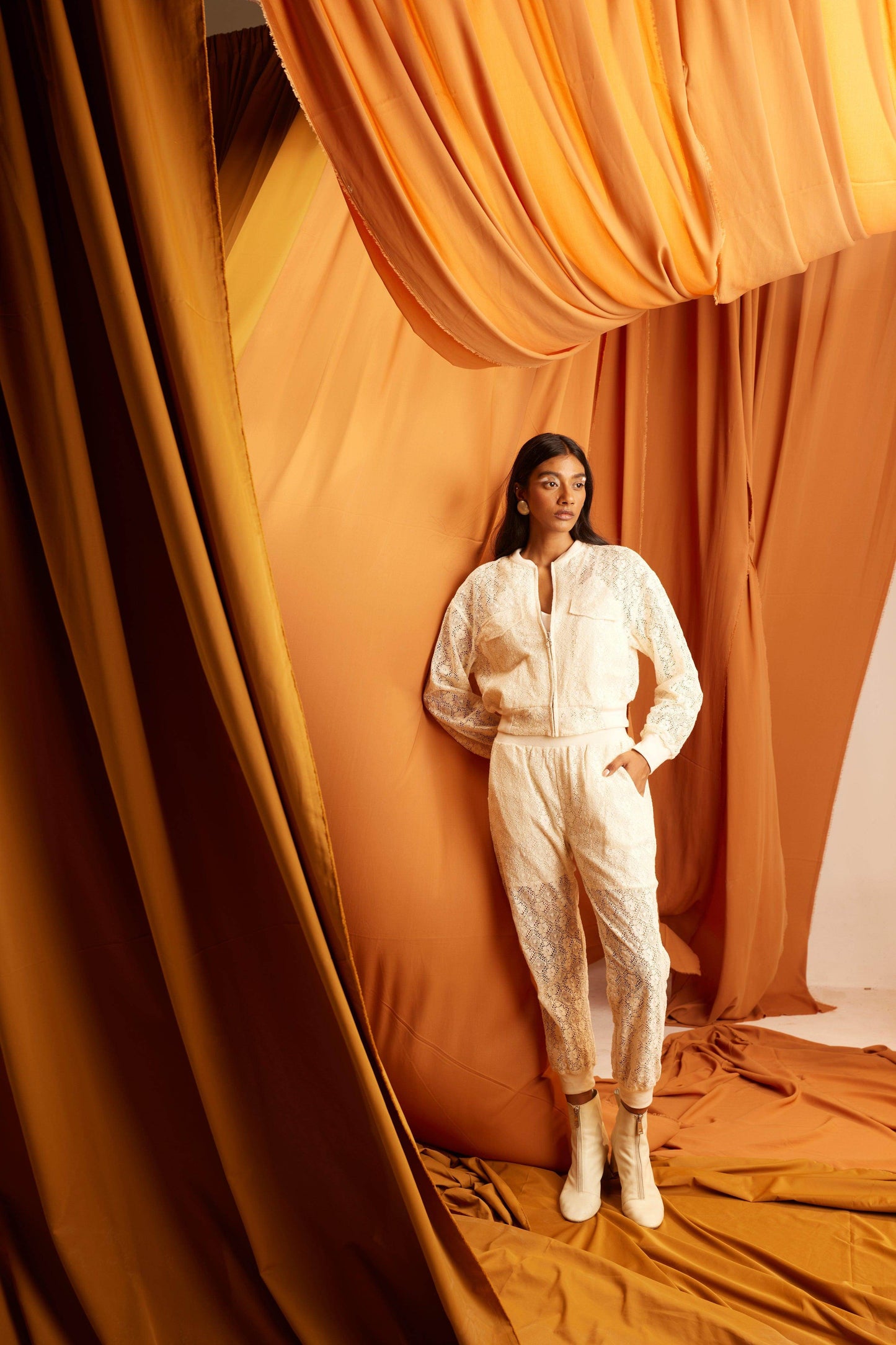 LACE TRACK SET - dash and dot