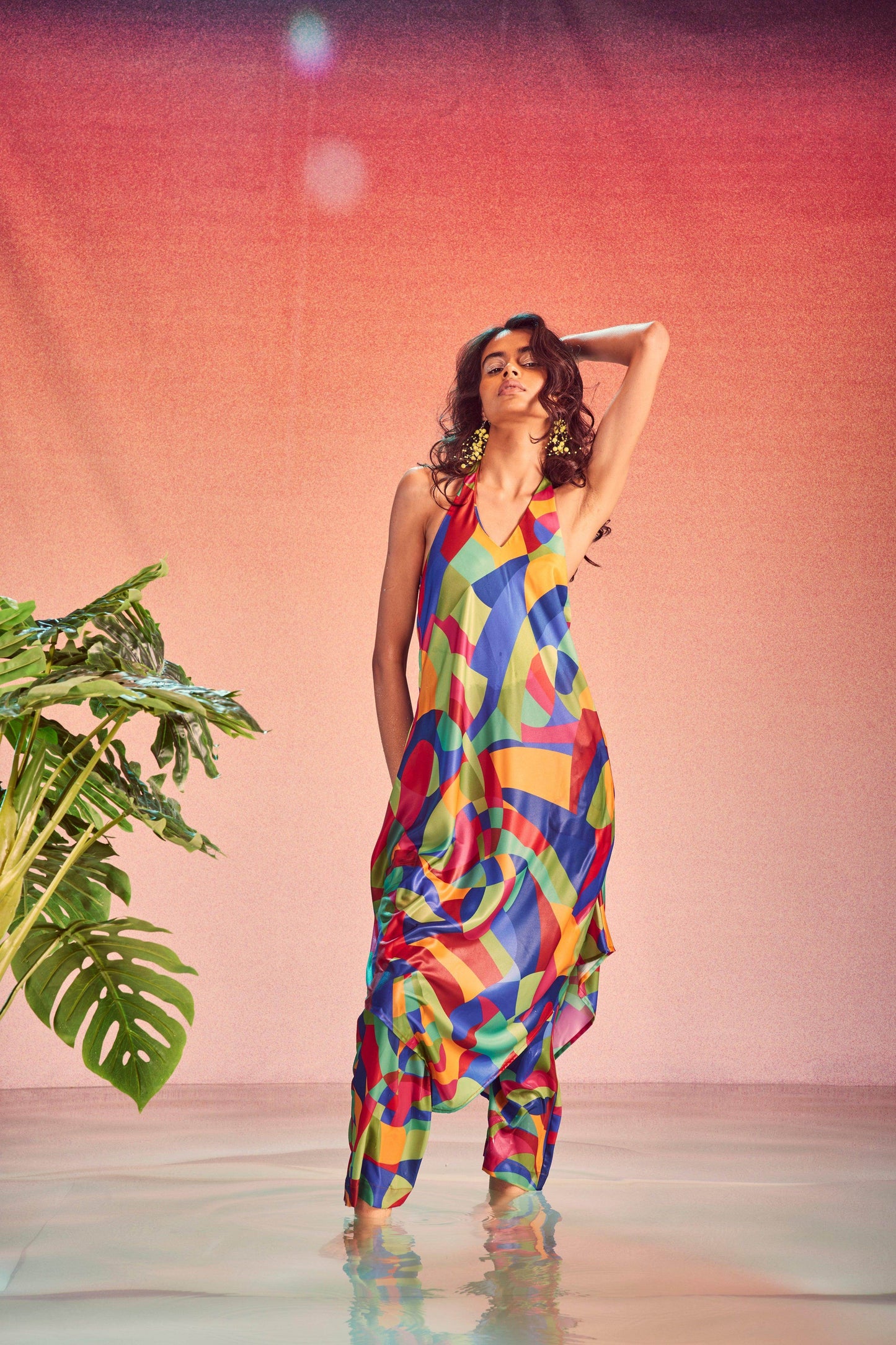 ABSTRACT HALTER TOP - dash and dot