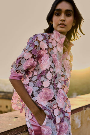 SCALLOPED FLORAL LACE TOP - dash and dot