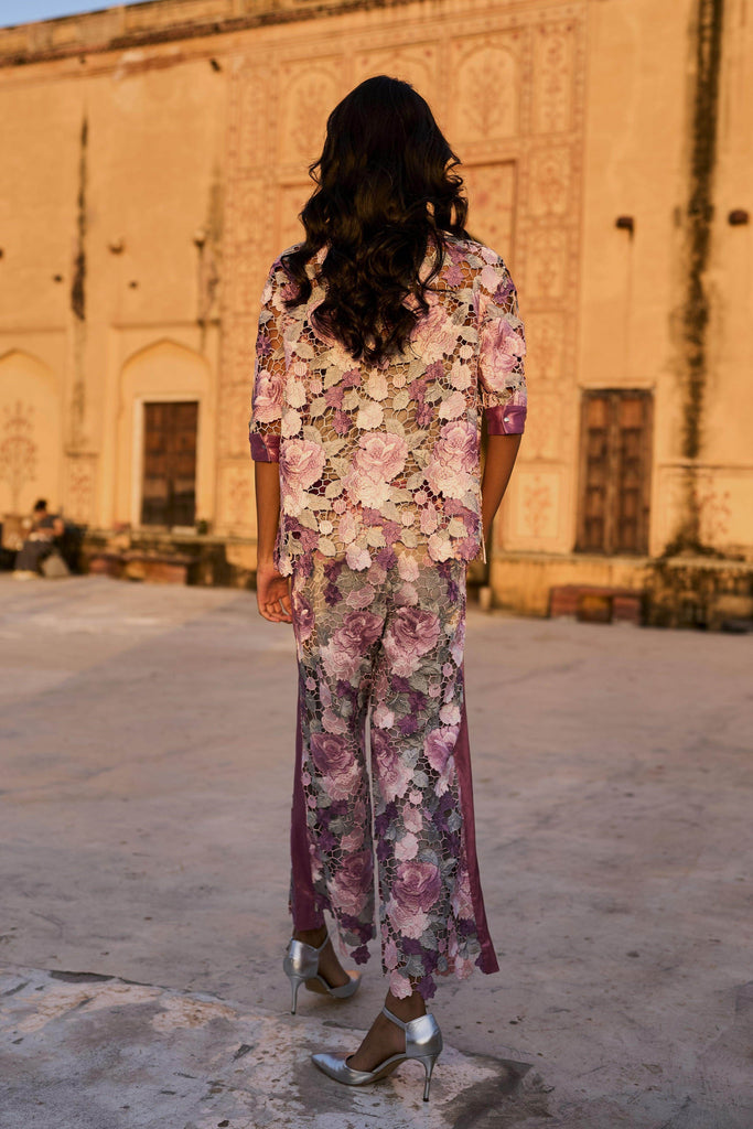 SCALLOPED FLORAL LACE SET - dash and dot dash and dot