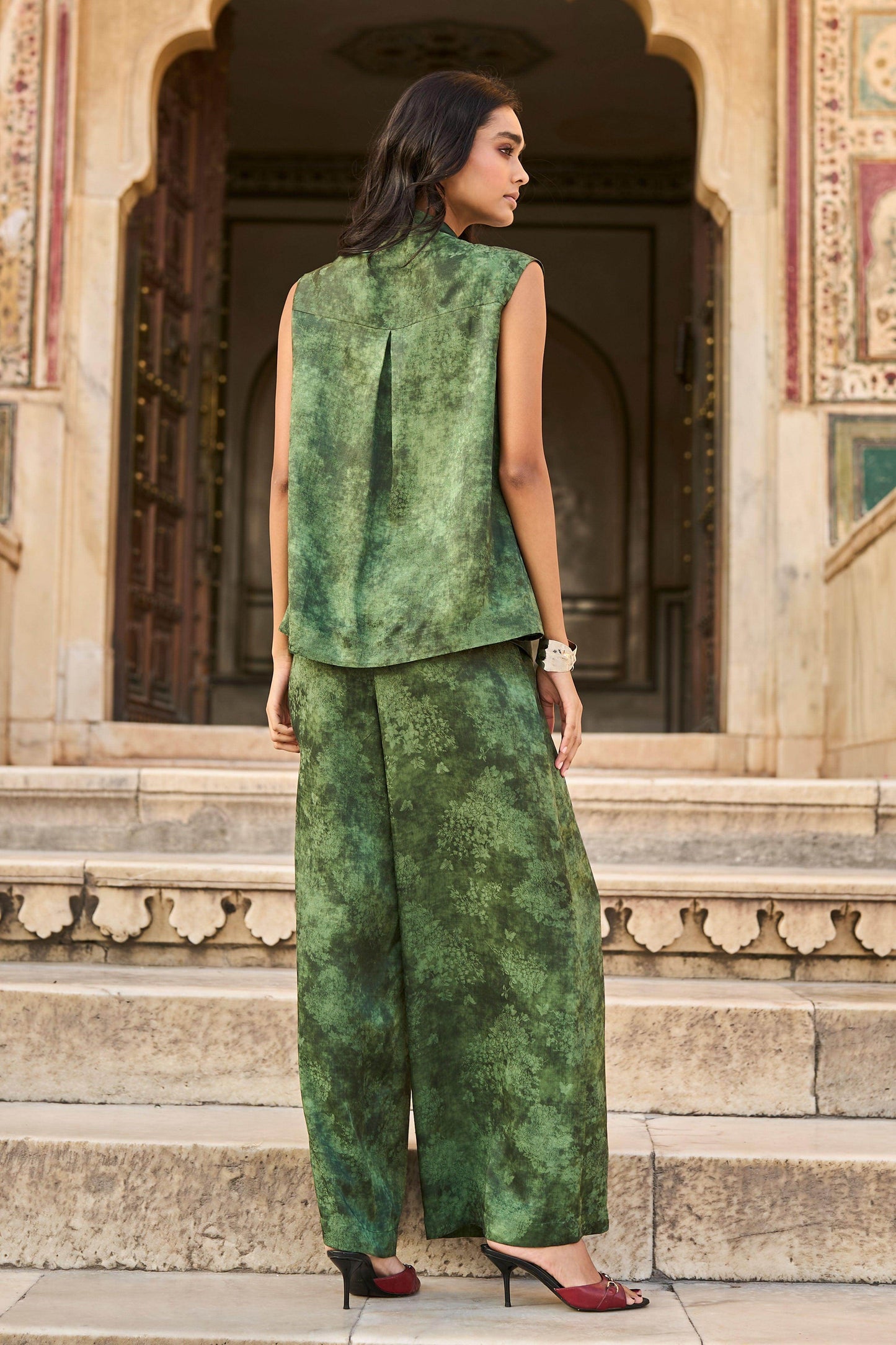 SLEEVELESS JACQUARD TOP - dash and dot