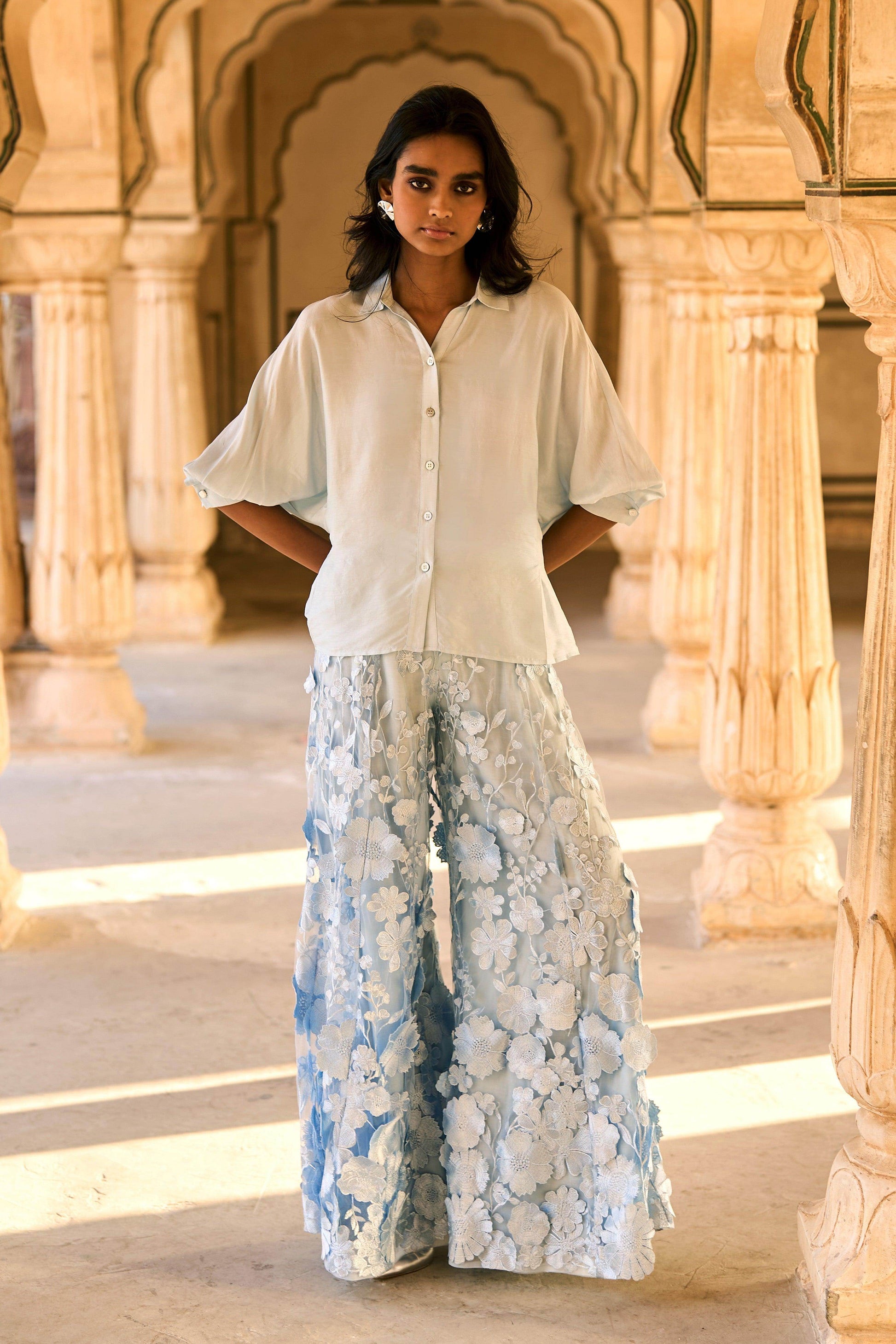 STRUCTURED DRAPE SHIRT - dash and dot