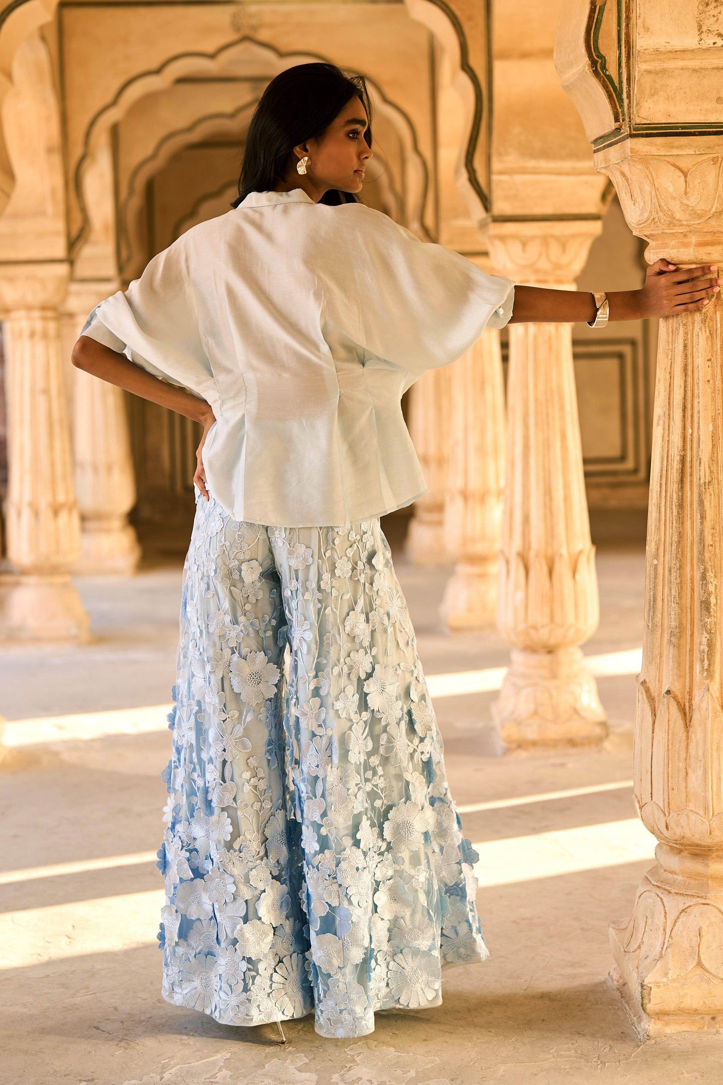 STRUCTURED DRAPE SHIRT - dash and dot