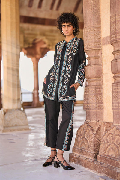 SIDE EMBROIDERED PANT - dash and dot