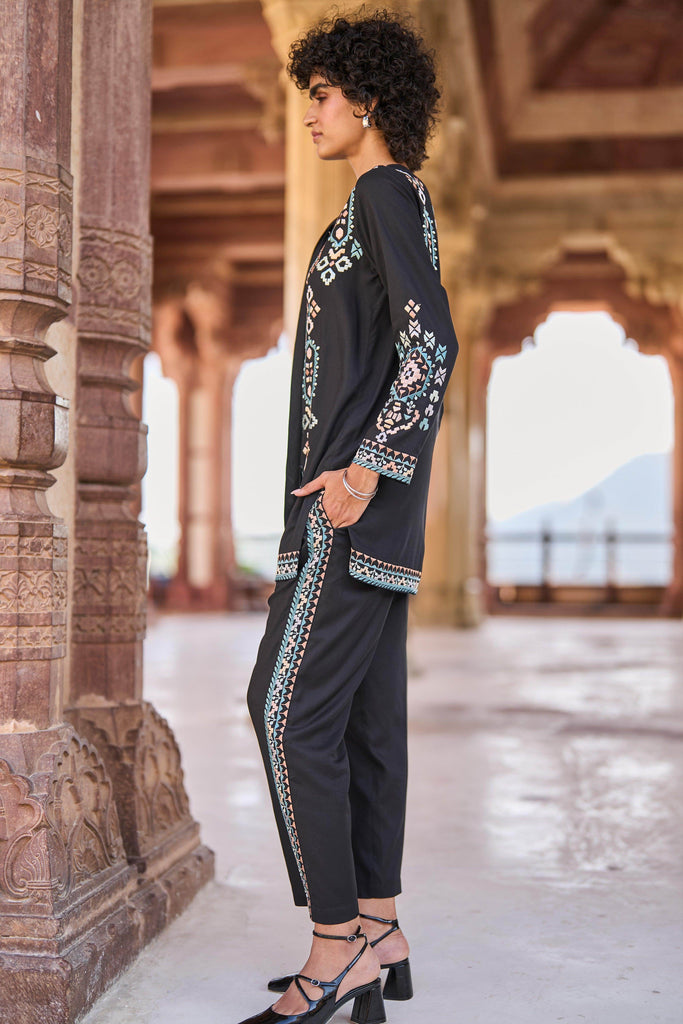 SIDE EMBROIDERED PANT - dash and dot dash and dot