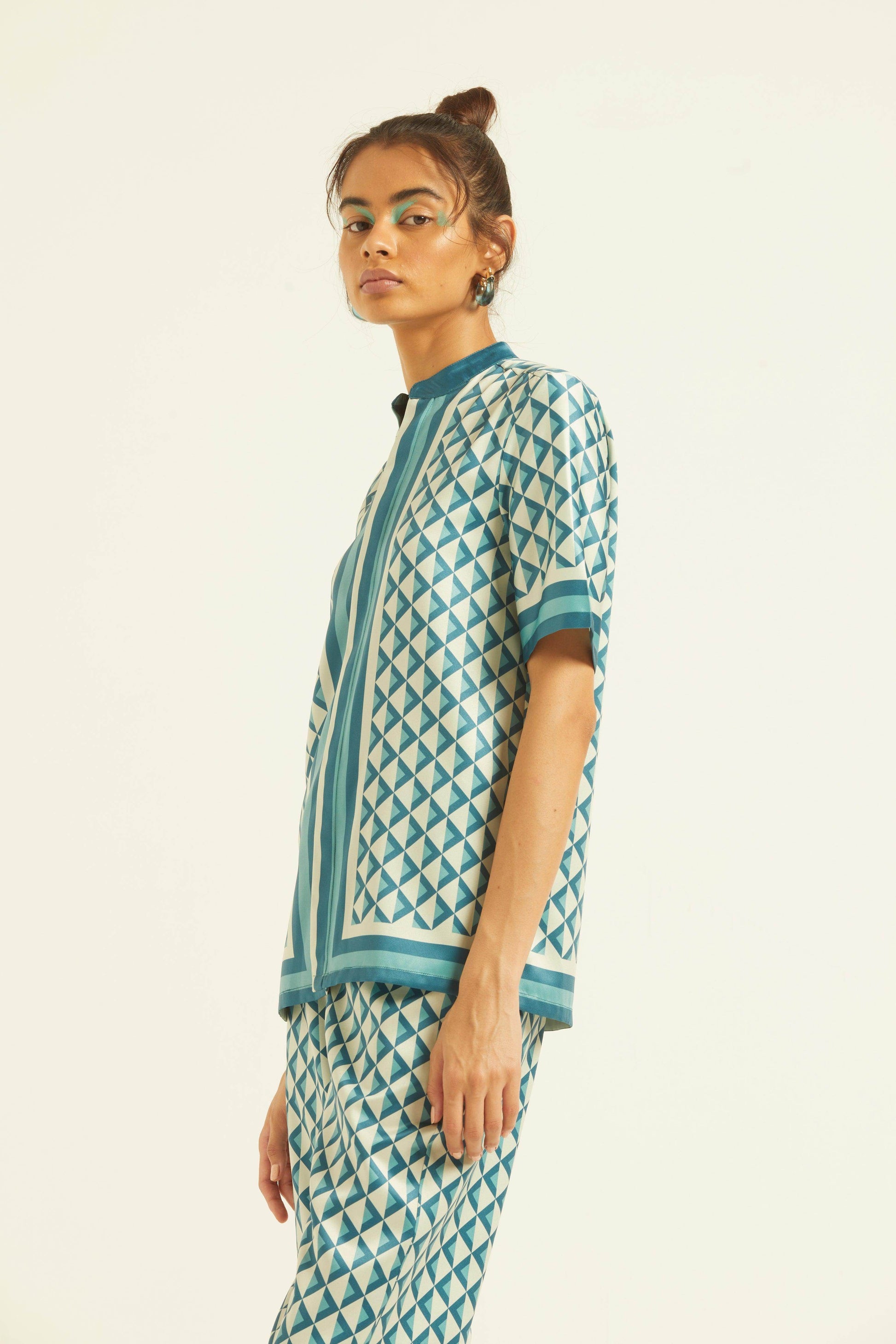 BORDER PRINT SHIRT - dash and dot