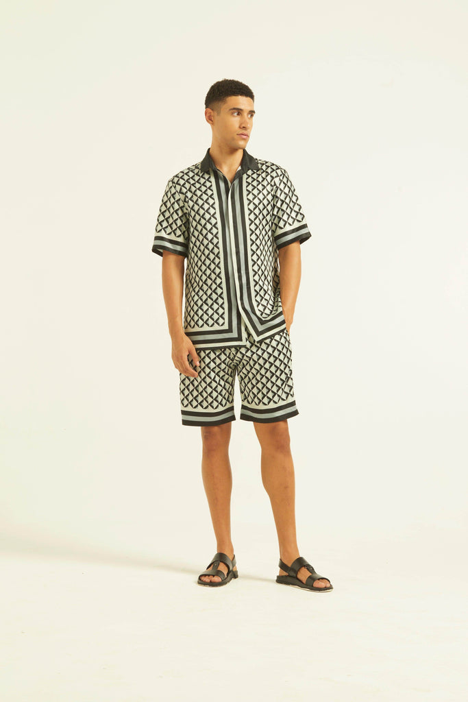 BORDER PRINT SHORTS SET - dash and dot dash and dot