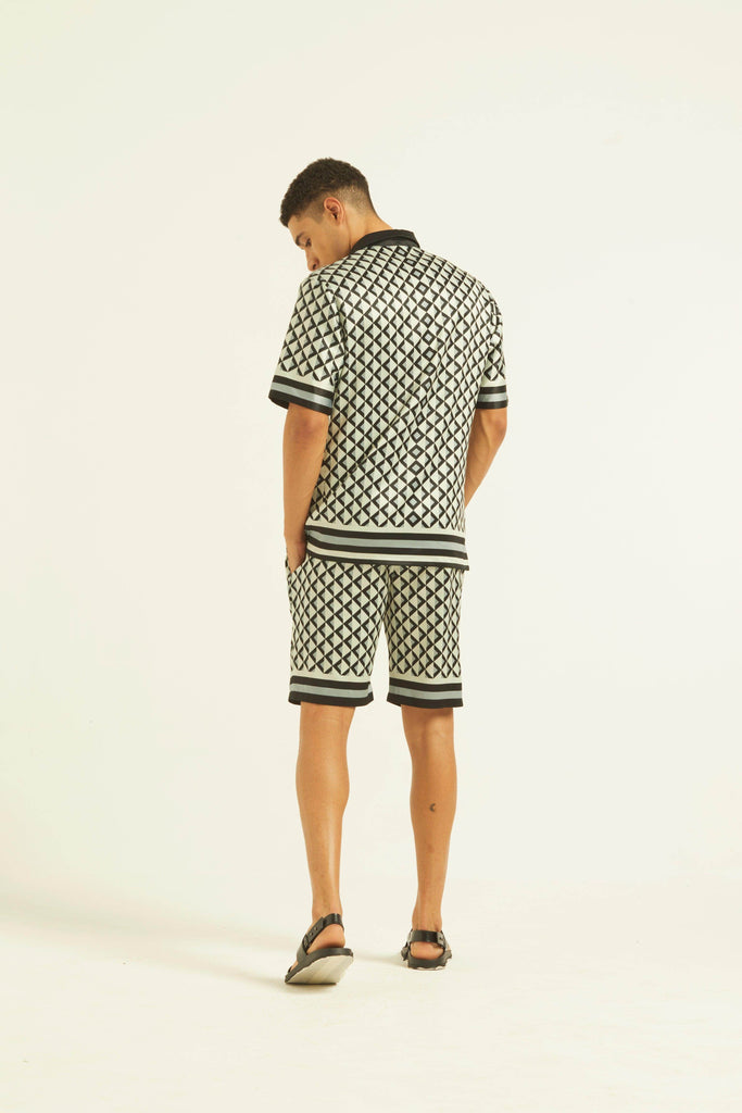 BORDER PRINT SHORTS SET - dash and dot dash and dot