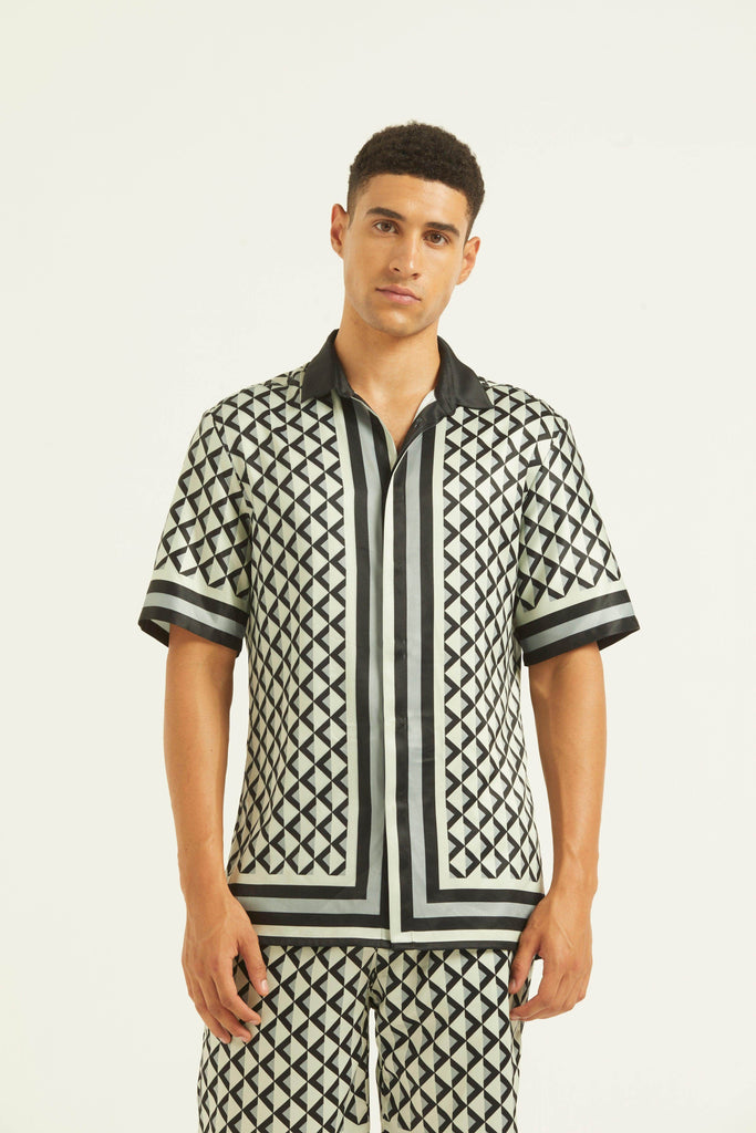 BORDER PRINT SHORTS SET - dash and dot dash and dot