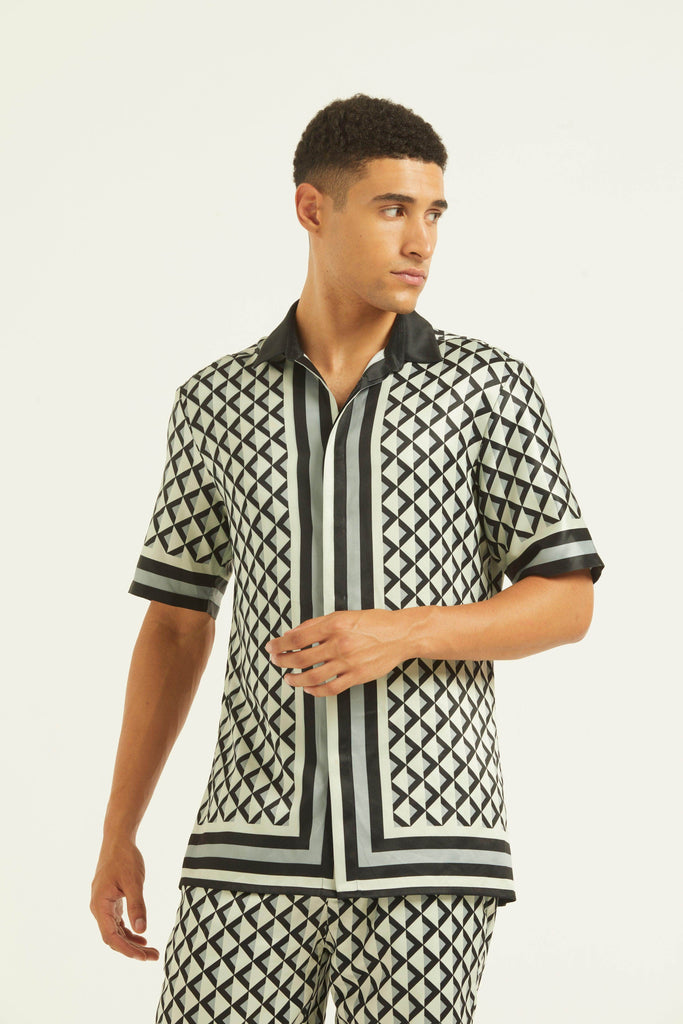 BORDER PRINT SHORTS SET - dash and dot dash and dot