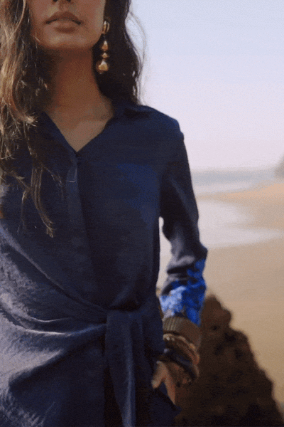 SIDE TIE EMBROIDERED CUFF SET - dash and dot