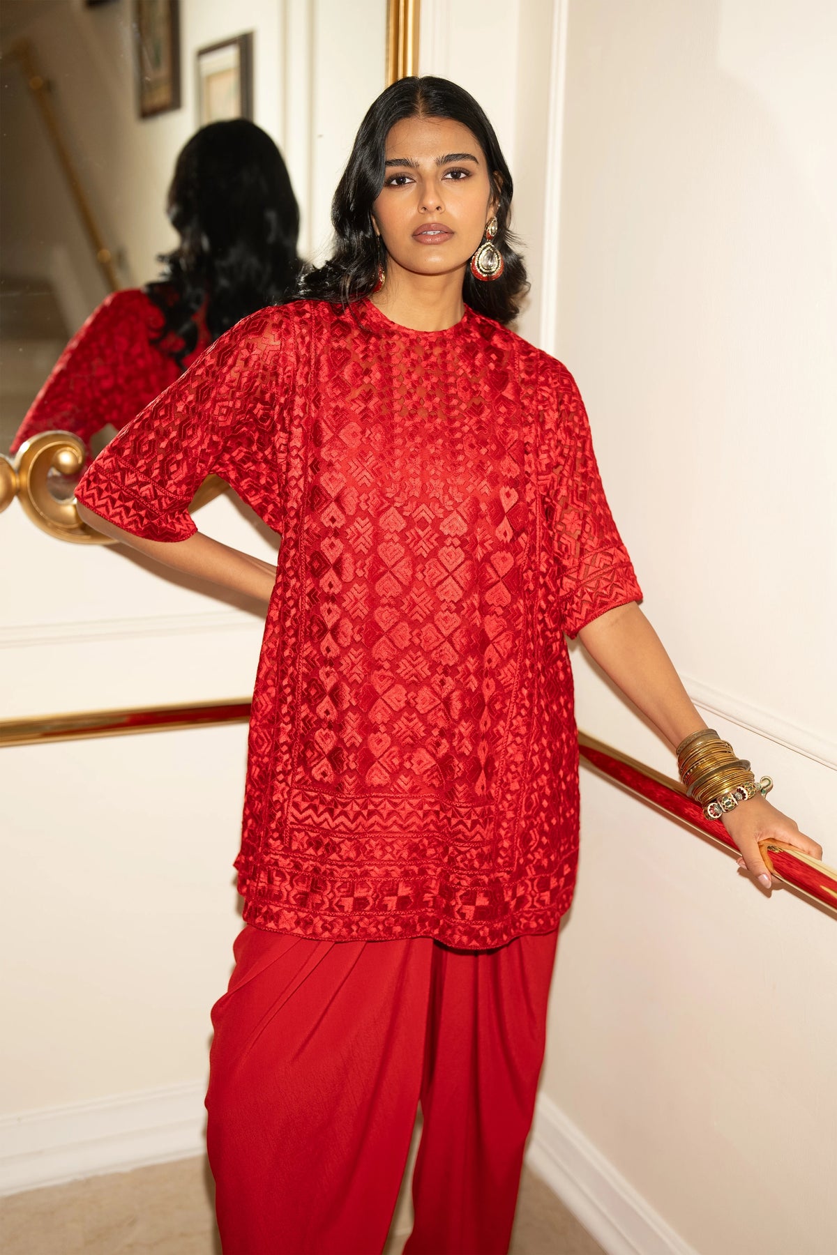 EMBROIDERED BOXY TOP