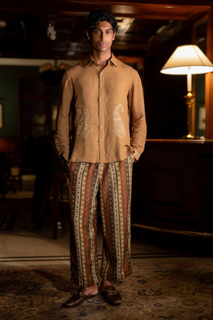 EMBROIDERED LINEN SHIRT & PRINTED STRIPE PANT