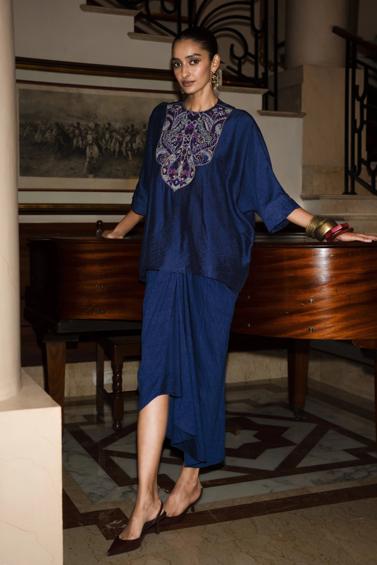 EMBROIDERED TEXTURED BOXY TOP