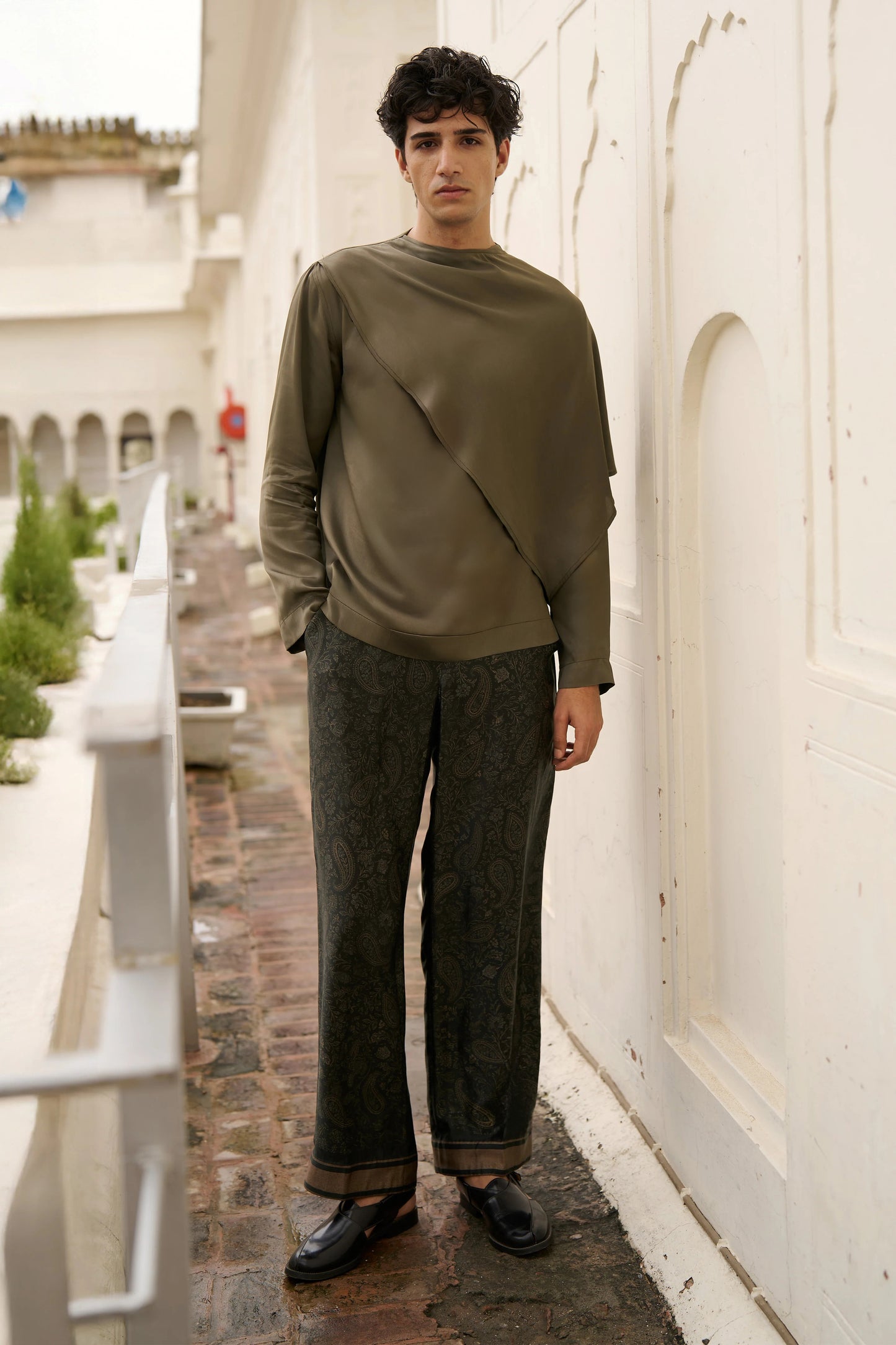 PAISLEY PRINTED PANT