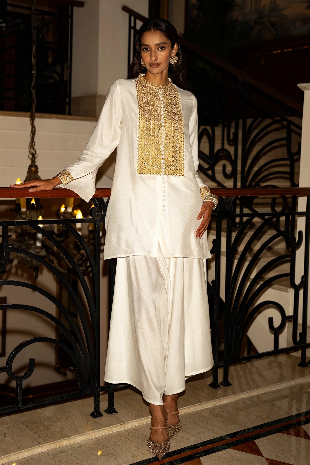 METALLIC THREAD EMBROIDERED TOP