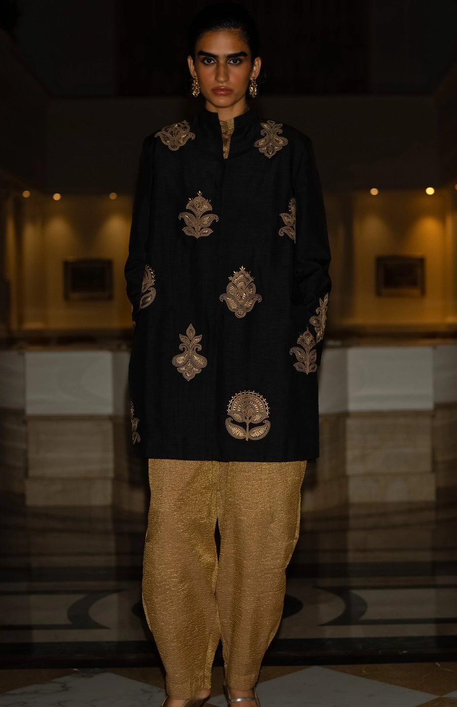 MOTIF EMBROIDERED TEXTURED JACKET, BENARES TISSUE METALLIC SHIRT & CRINKLED PANT