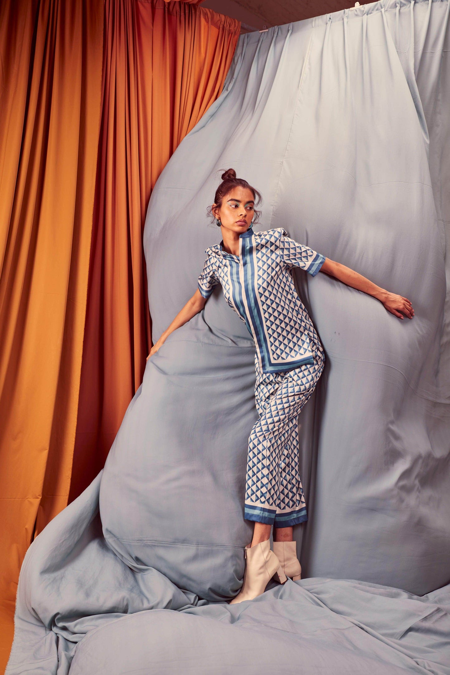 BORDER PRINT SHIRT - dash and dot