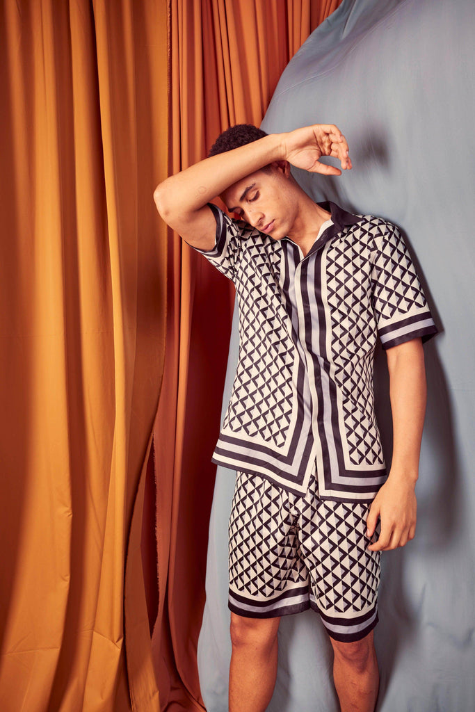 BORDER PRINT SHORTS SET - dash and dot dash and dot