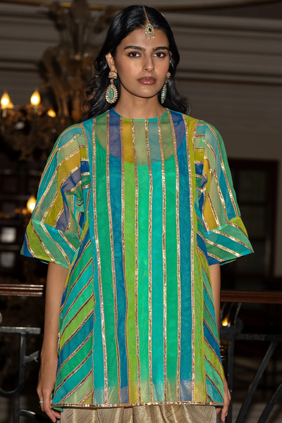 RIBBON EMBROIDERED STRIPED BOXY TOP