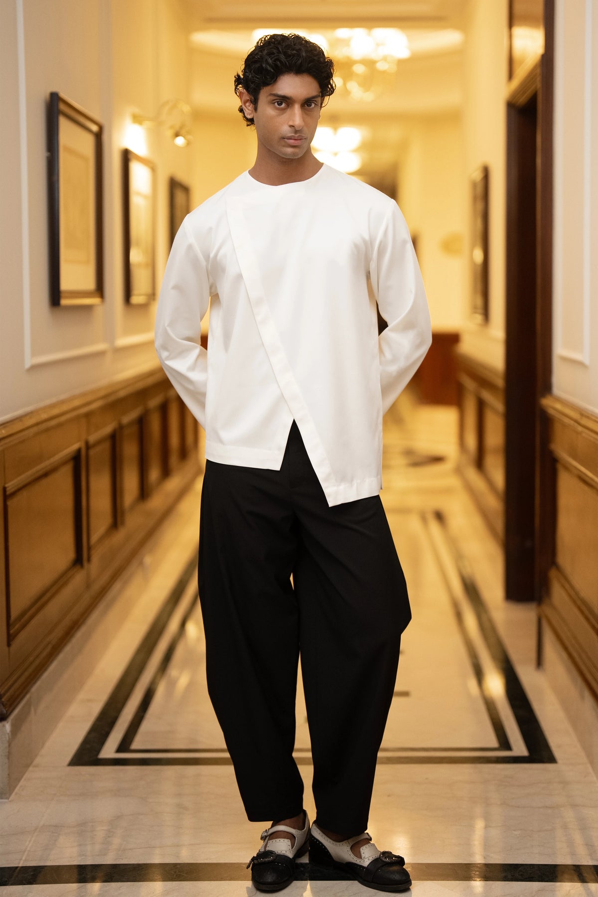 UNEVEN HEM OVERLAP SHIRT