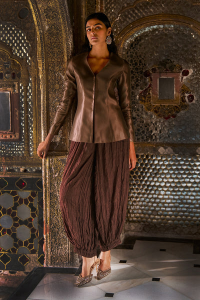 CARAMEL BROCADE PEPLUM TOP AND CRUSHED CRINKLED PANT