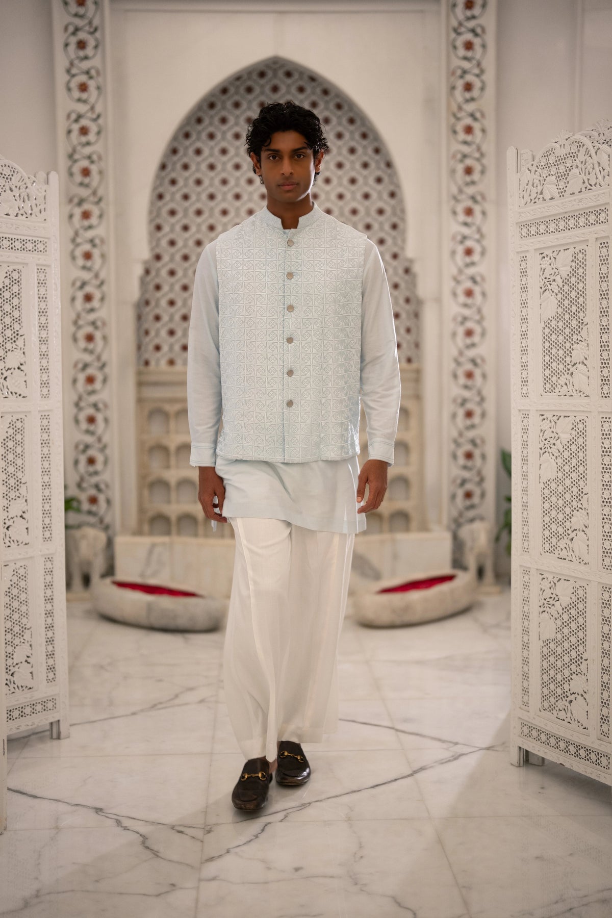 WIDE-LEGGED IVORY PANT