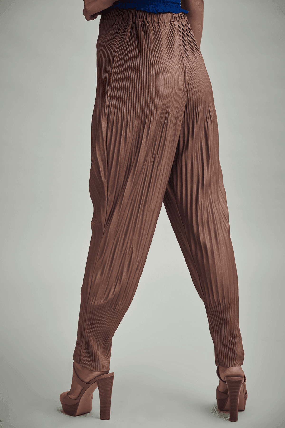IRREGULAR PLEAT DRUM PANT - dash and dot