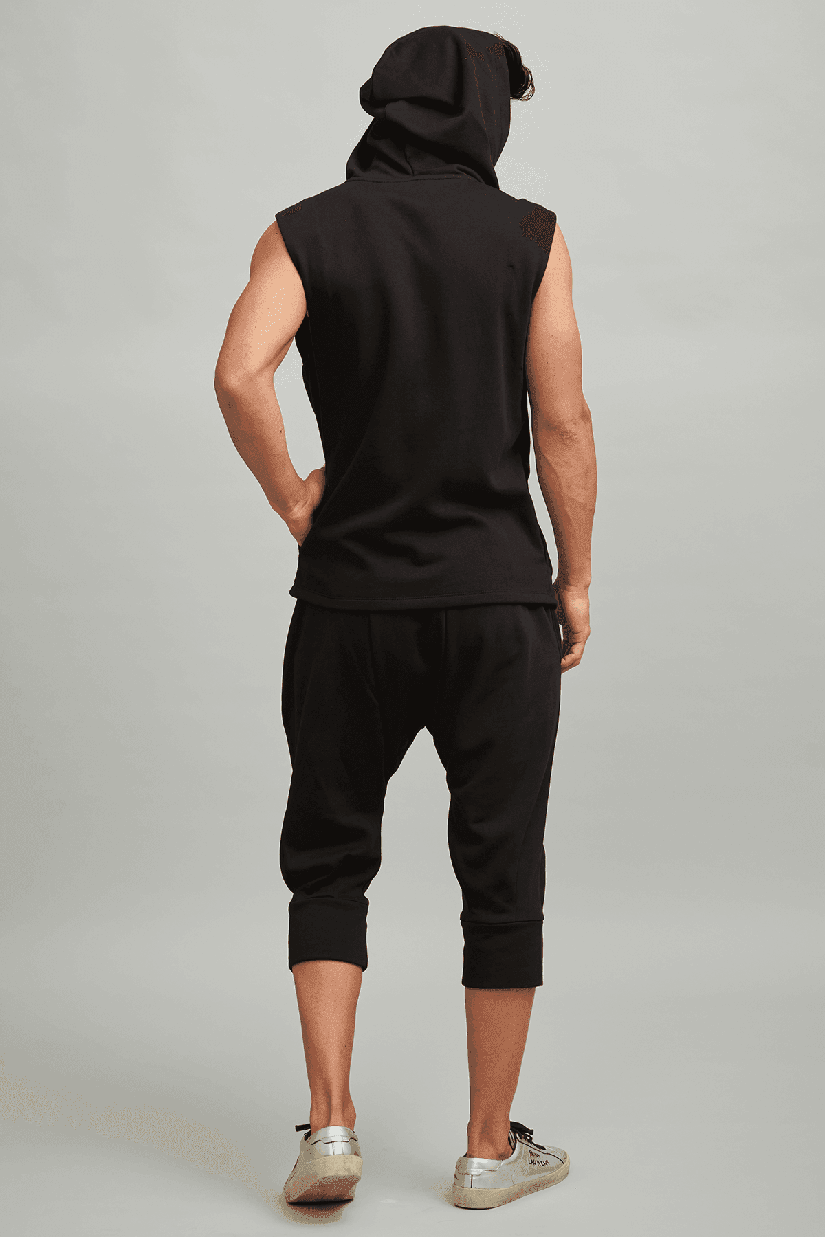 SLEEVELESS CROSS ZIP HOODIE - dash and dot