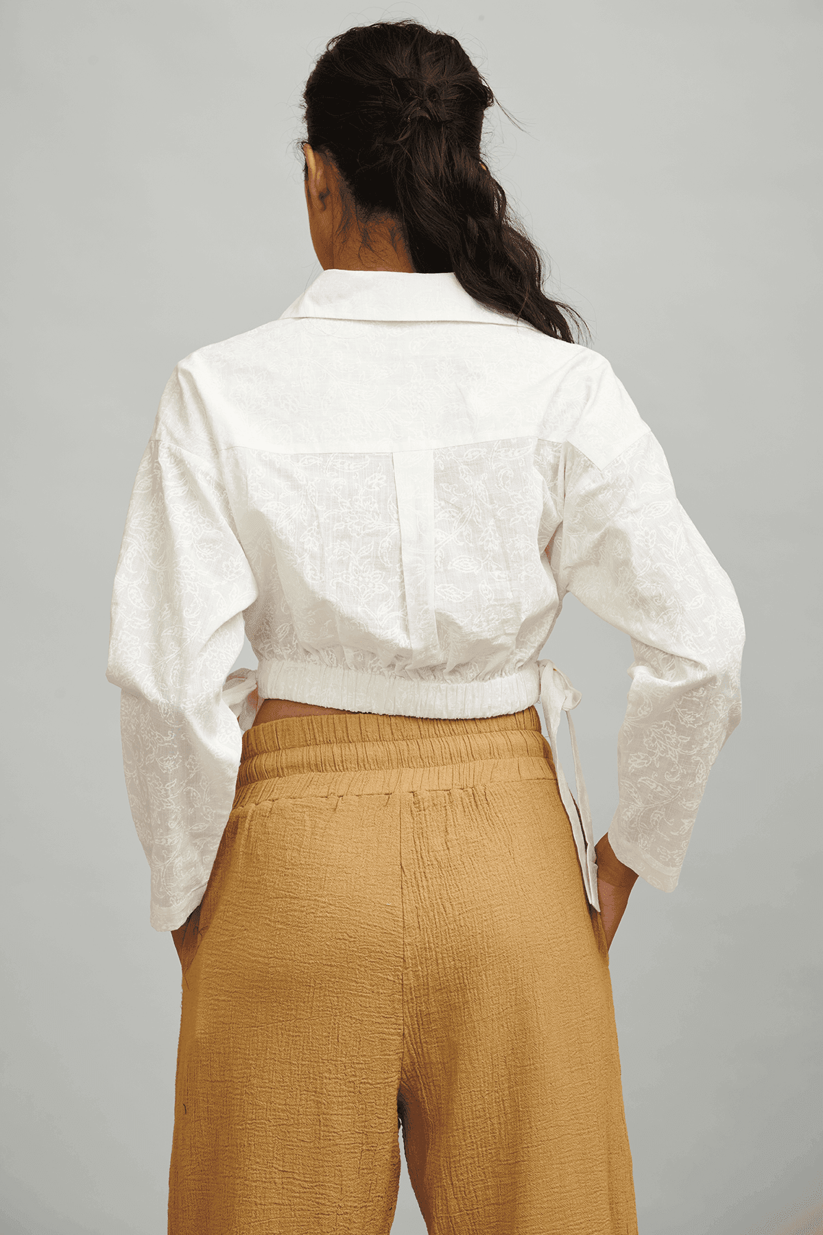 ALL WHITE CROP SHIRT - dash and dot