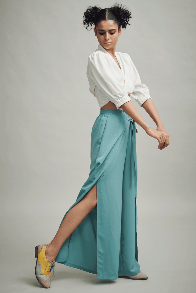 IVORY FRONT TIE TOP - dash and dot dash and dot