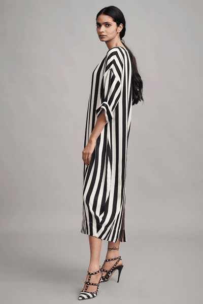 B&W STRIPE MIDI - dash and dot