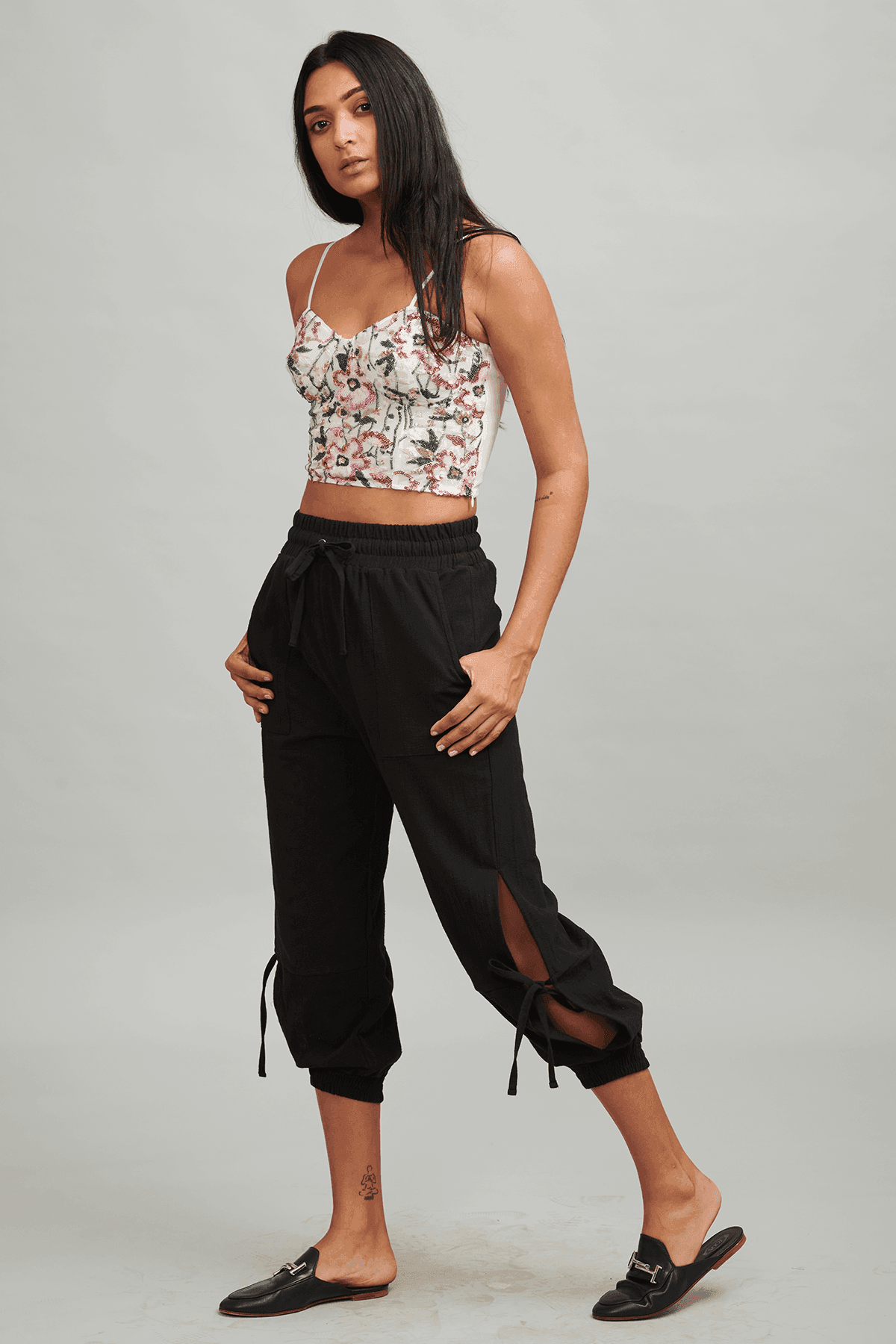 CRINKLE CUTOUT JOGGER - dash and dot