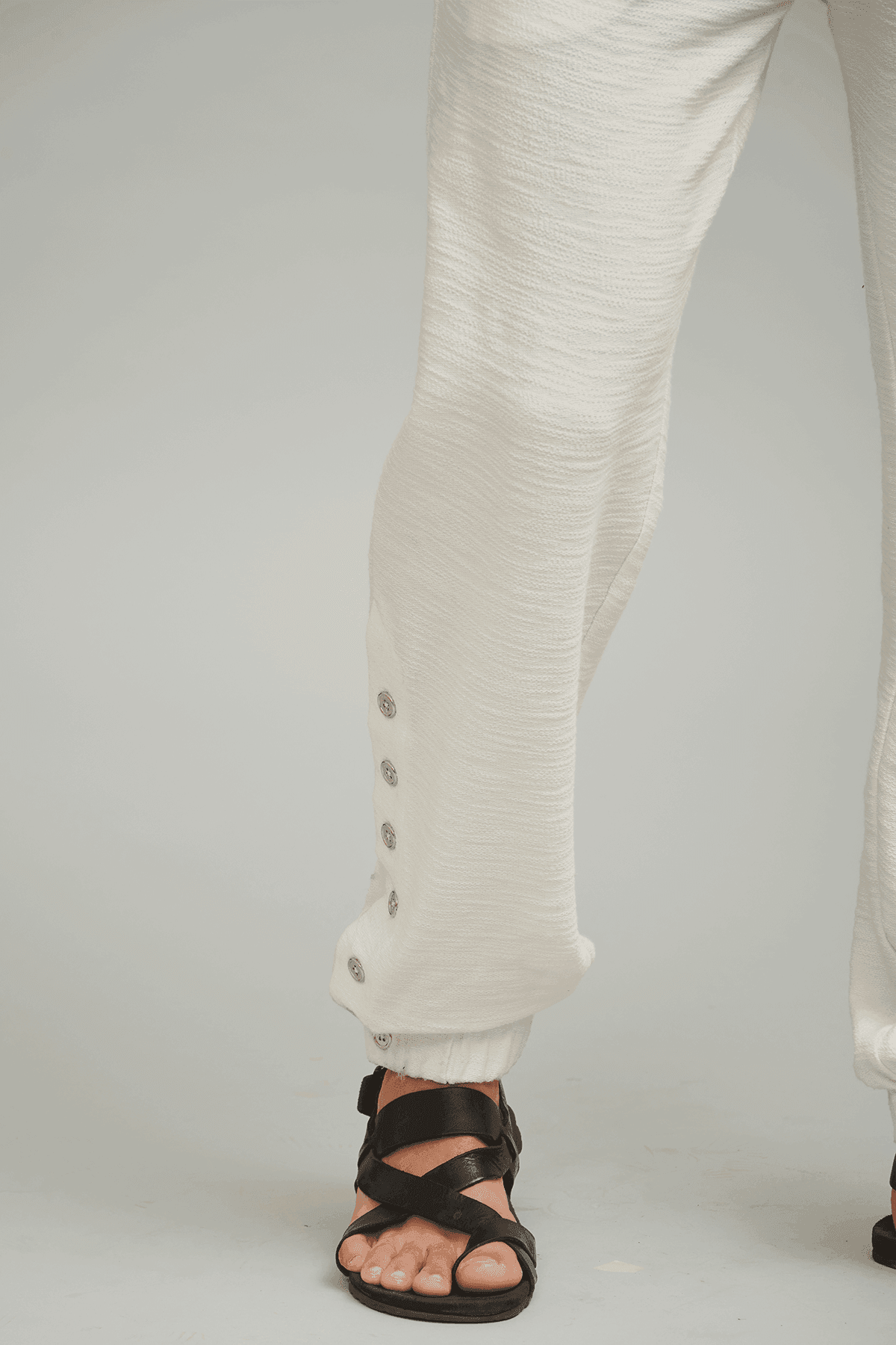 BUTTON CUFF JOGGER - dash and dot