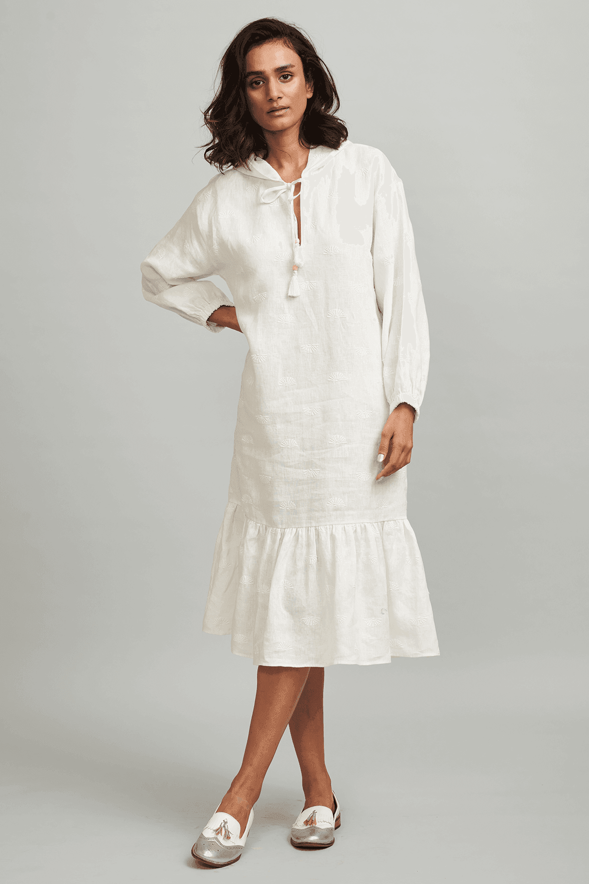 EMBROIDERED LINEN HOOD MIDI - dash and dot
