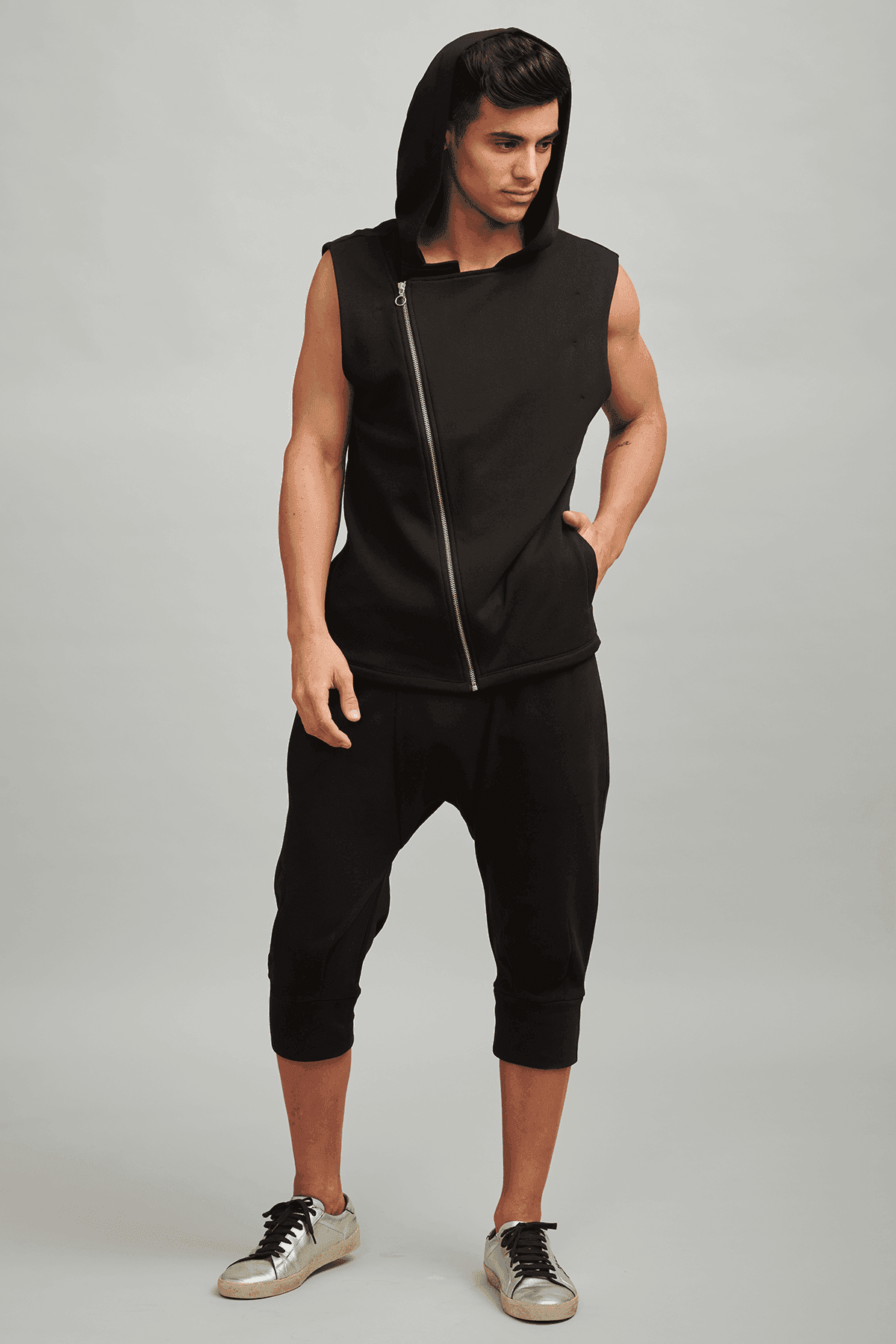 SLEEVELESS CROSS ZIP HOODIE - dash and dot