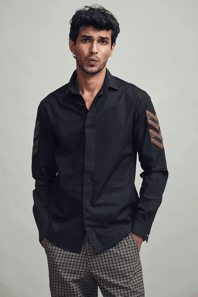 ARMED PATCH SHIRT - dash and dot